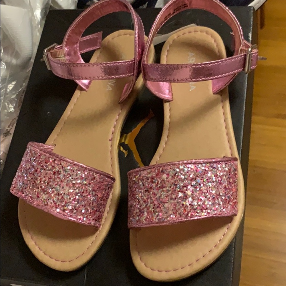 Cute girls pink sandals size 2